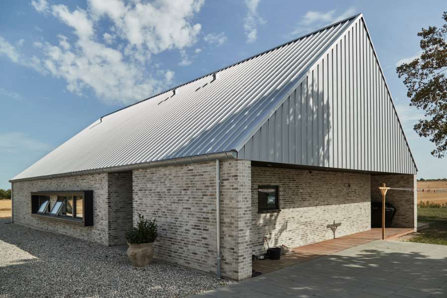 Nyt arkitekttegnet stuehus med frit udsyn til de åbne marker, Tostrupvej 131, Nibe